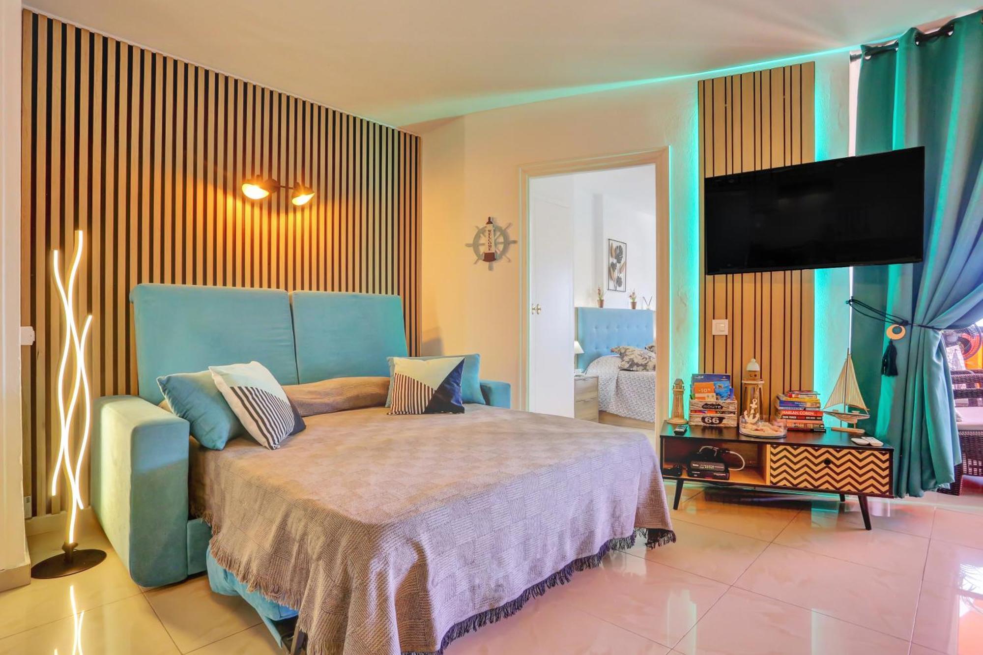 Luxory Dreamy Sunset, Seafront, Direct Access To The Promenade,Wifi,Pool,Free Parking Apartment Los Cristianos  Bagian luar foto