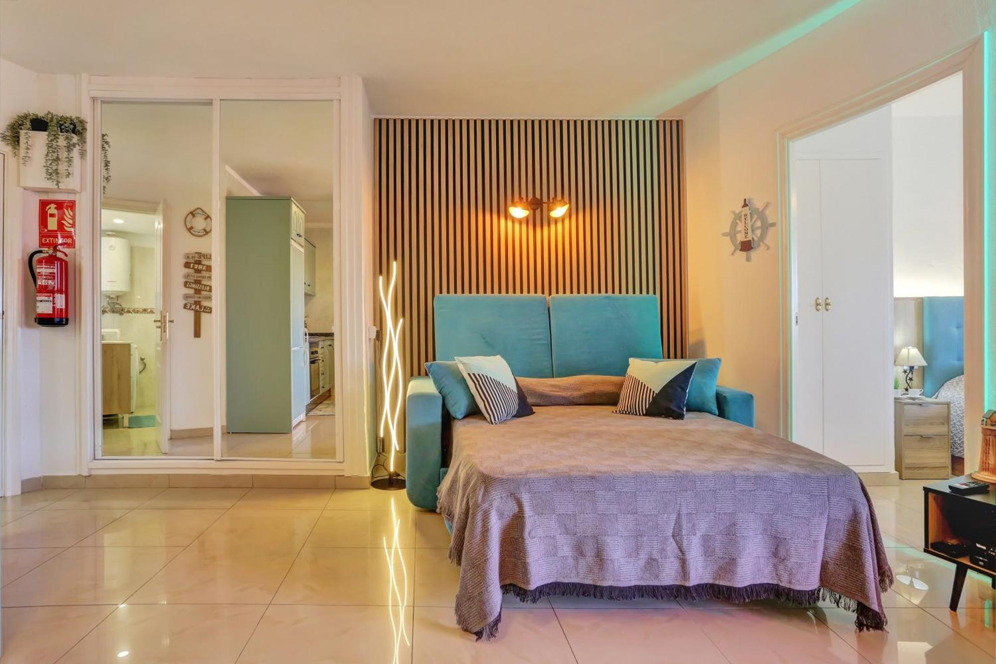 Luxory Dreamy Sunset, Seafront, Direct Access To The Promenade,Wifi,Pool,Free Parking Apartment Los Cristianos  Bagian luar foto