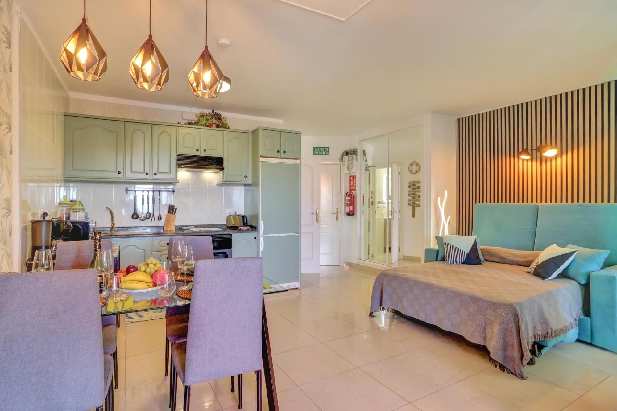 Luxory Dreamy Sunset, Seafront, Direct Access To The Promenade,Wifi,Pool,Free Parking Apartment Los Cristianos  Bagian luar foto