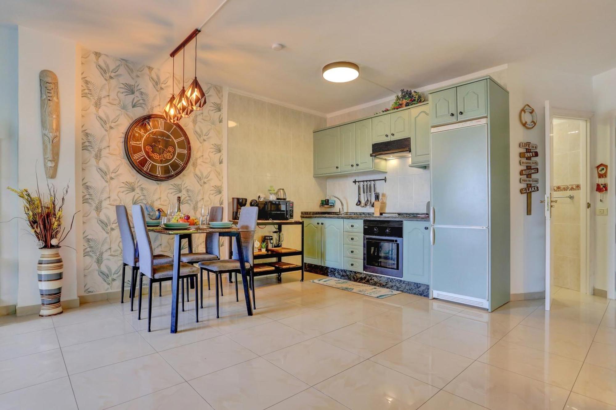 Luxory Dreamy Sunset, Seafront, Direct Access To The Promenade,Wifi,Pool,Free Parking Apartment Los Cristianos  Bagian luar foto