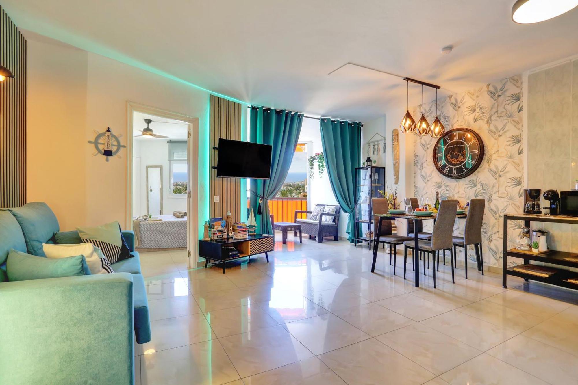 Luxory Dreamy Sunset, Seafront, Direct Access To The Promenade,Wifi,Pool,Free Parking Apartment Los Cristianos  Bagian luar foto